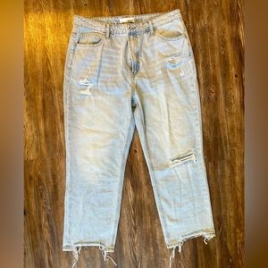 Size 33 boyfriend style jeans cropped